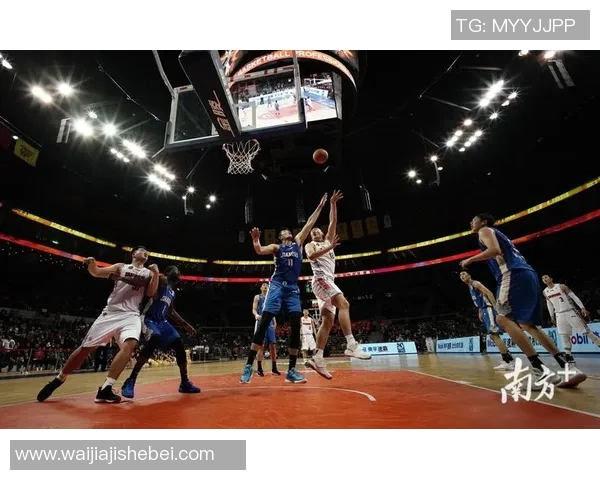 北京篮球队在邀请赛中以80分稳居积分榜首位,领先其他球队 北京篮球队在邀请赛中以80分稳居积分榜首位,领先其他球队