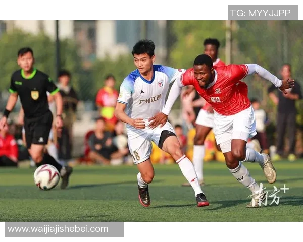 广州足球队防守分析:优缺点与未来改进方向探讨 广州足球队防守分析:优缺点与未来改进方向探讨